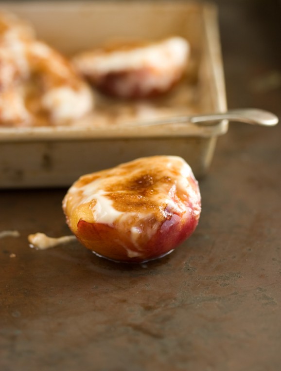 Easy baked peaches with yoghurt and Amaretto recipe