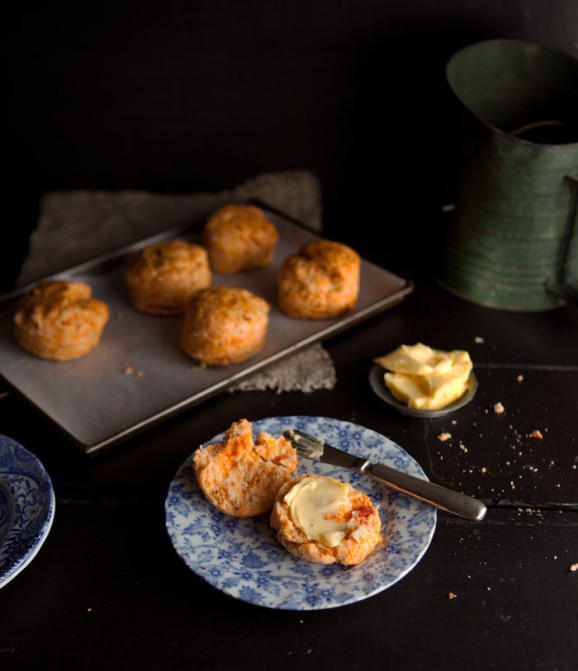 easy scones with sundreied tomato and Parmesan cheese