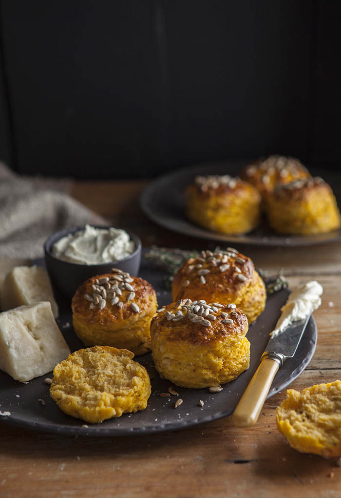 easy pumpkin and parmesan scones with thyme