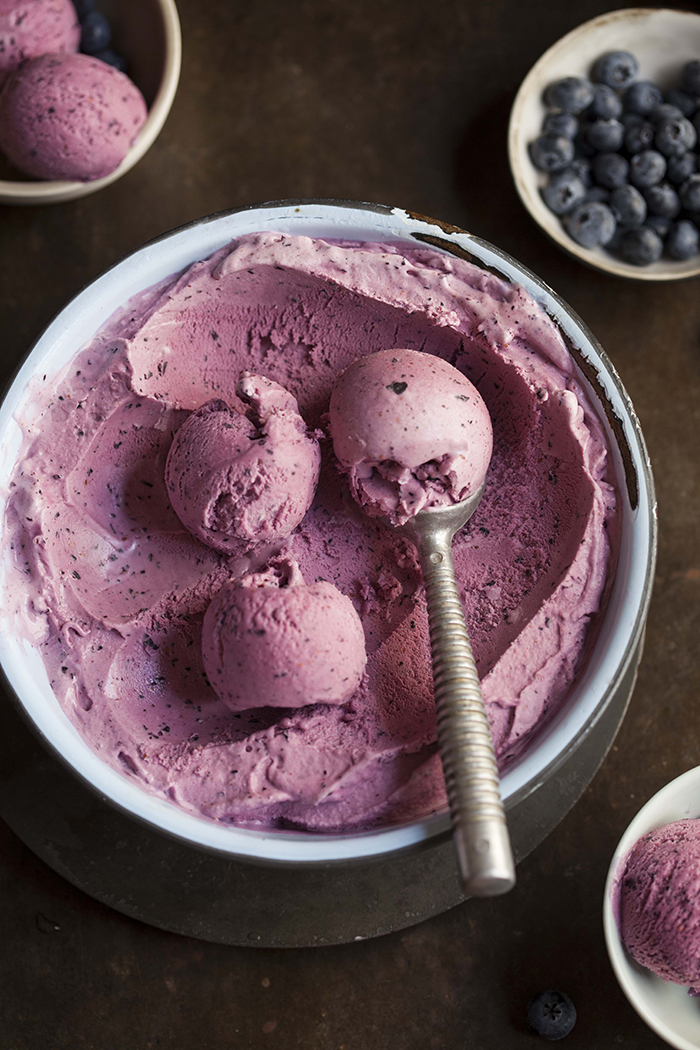 Delicious blueberry ice cream with maple & cinnamon