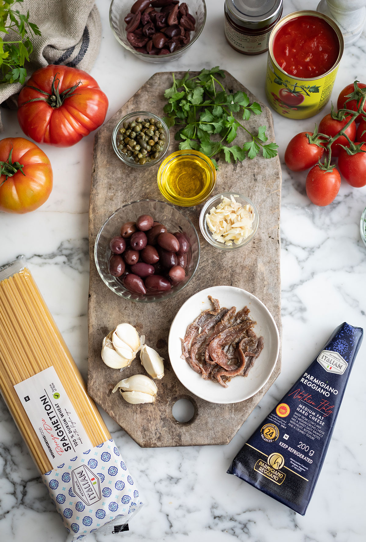 Ingredients for spaghetti puttanesca recipe • Drizzle and Dip Ingredients for spaghetti puttanesca recipe