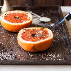 Easy grapefruit brûlée with black pepper • Drizzle and Dip grapefruit brûlée with black pepper r