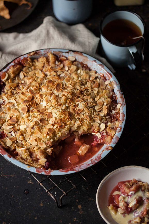 apple and strawberry crumble • Drizzle and Dip apple and strawberry crumble
