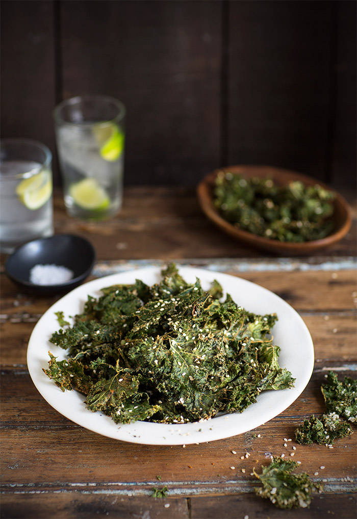 kale chips with tanini and sesame seeds