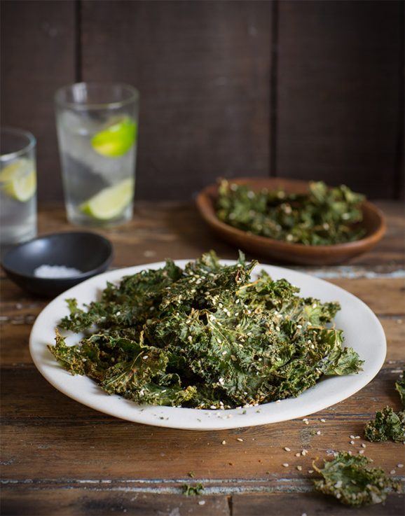 kale chips with tanini and sesame seeds