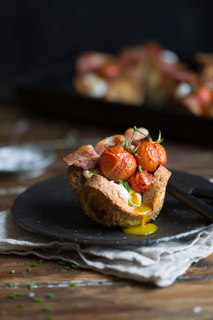 egg and bacon in bread baskets