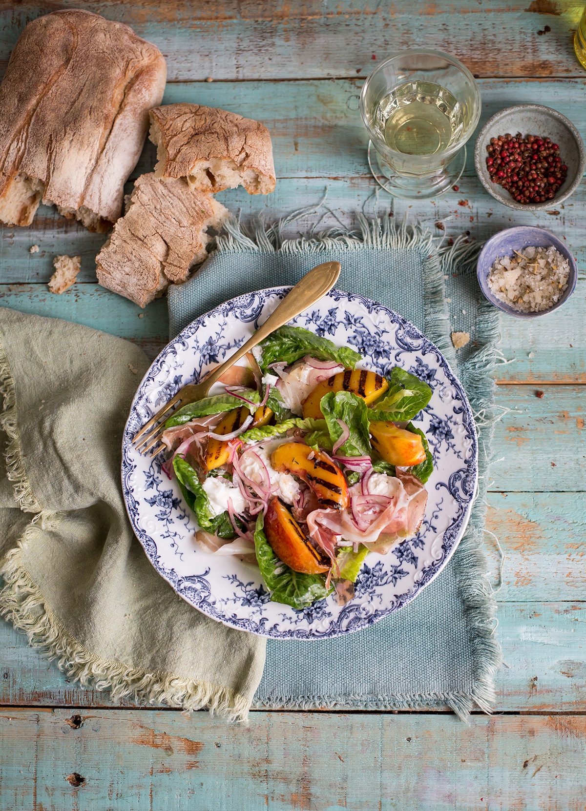 Jamie Oliver's grilled apricot salad with mozzarella, pink peppercorns & prosciutto