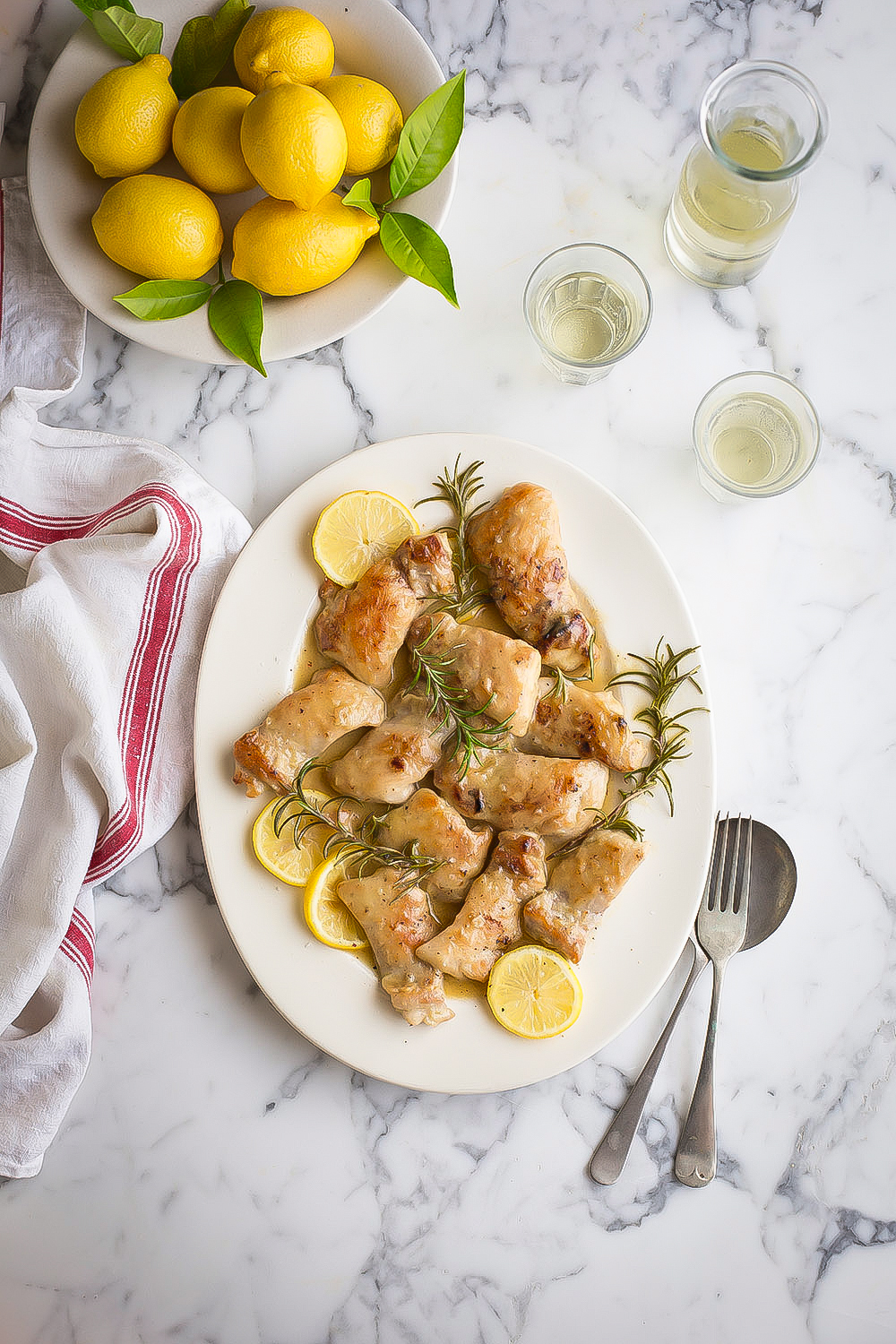 Quick and easy chicken thighs cooked in lemon recipe 