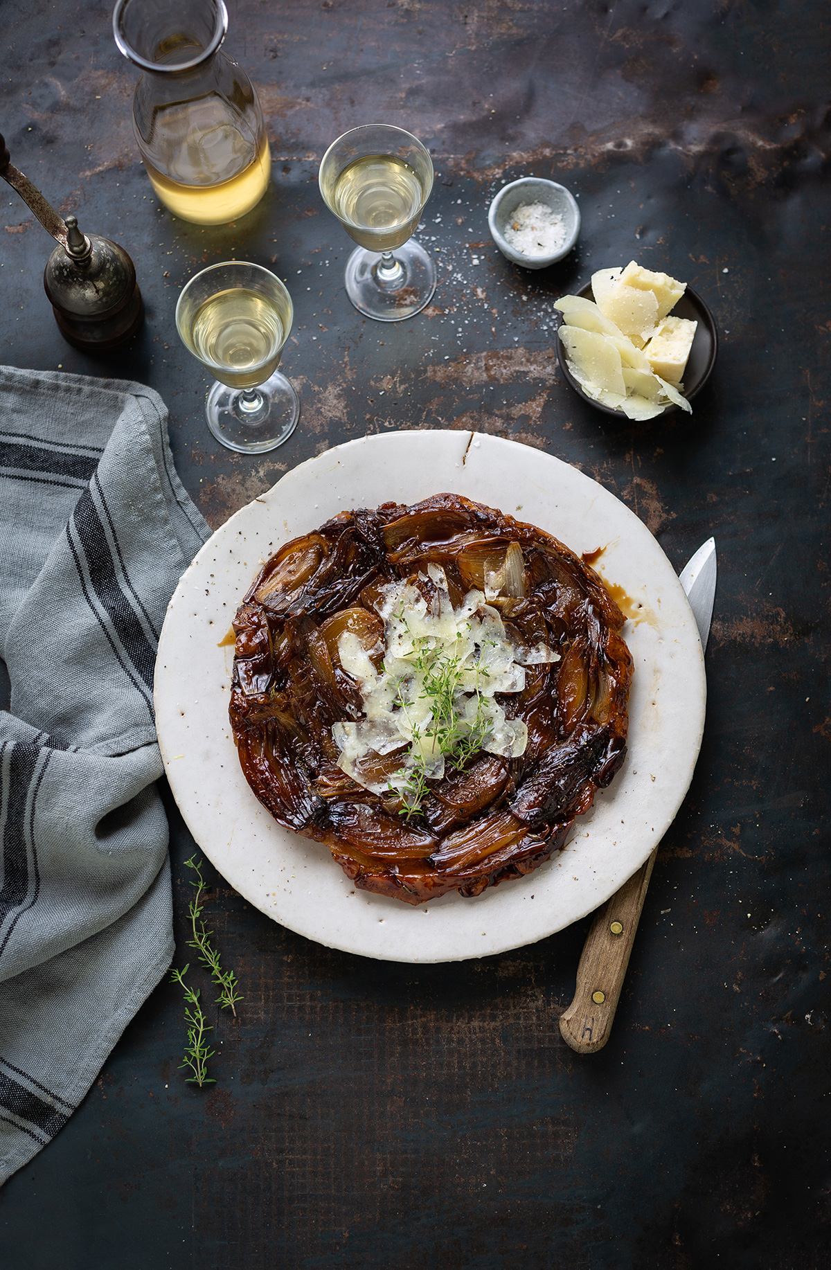 A recipe for an easy roasted shallot tart tartin with thyme