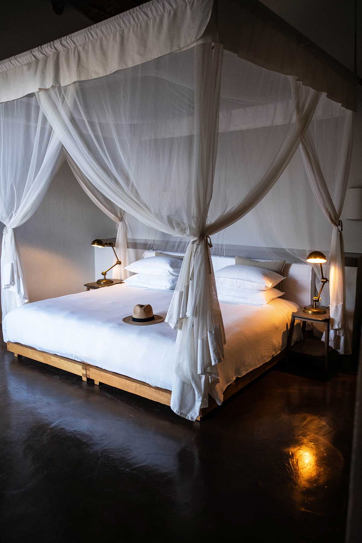 Bed Tarkuni homestead Tswalu • Drizzle and Dip A bedroom at Tarkuni Homestead at Tswalu private game reserve, South Africa