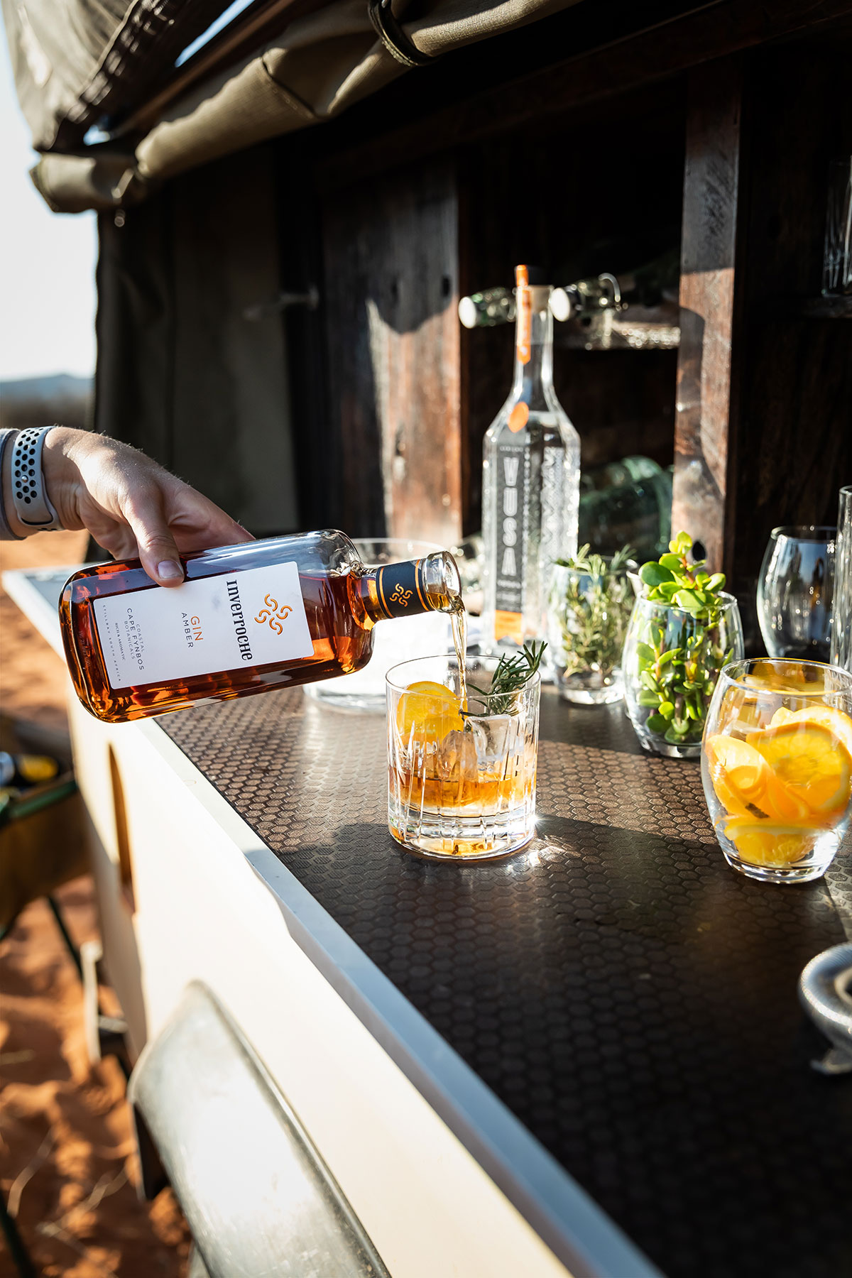 Sunsent gin tswalu • Drizzle and Dip Sunset drinks on a game drive at Tswalu